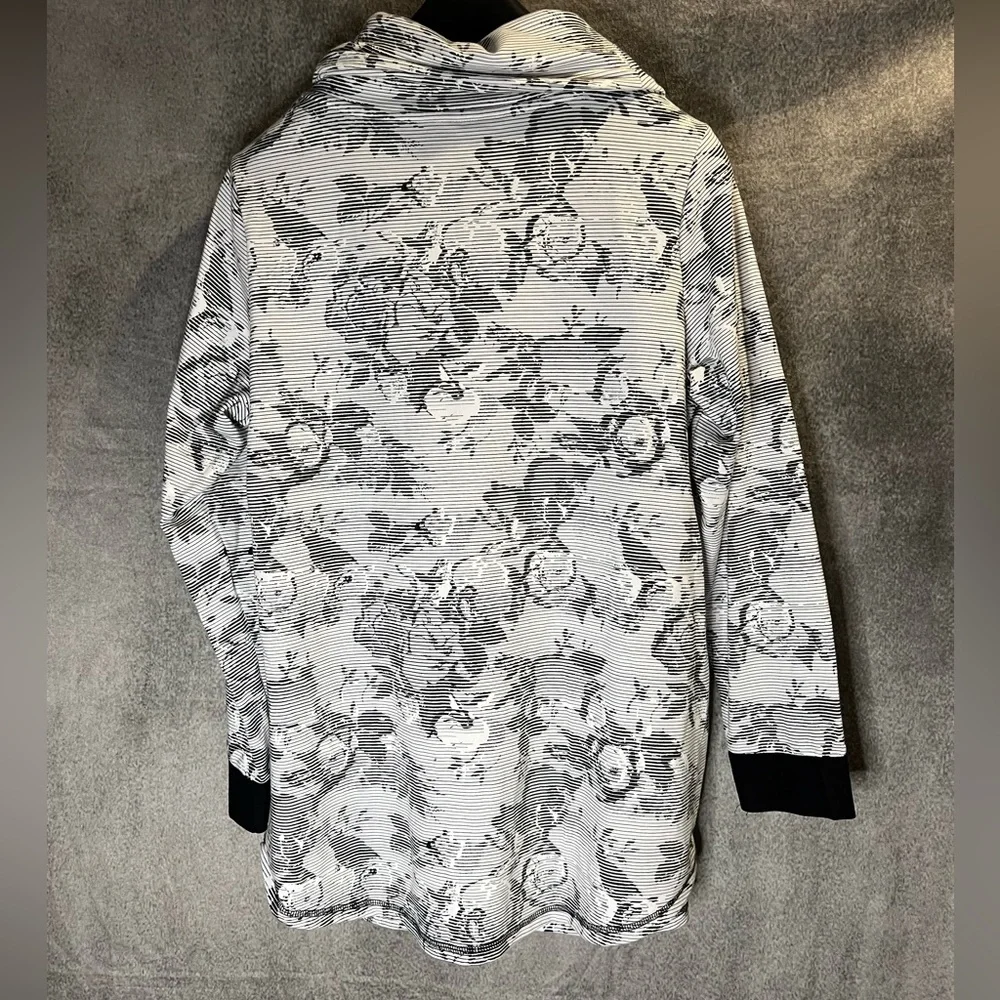Activezone Womans Floral Cowl Neck Top Sz X - Picture 3 of 5